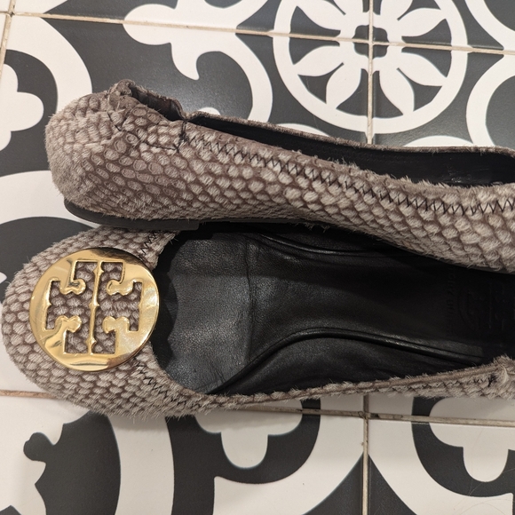 Tory Burch Reva Textured Calf Hair - Picture 9 of 10